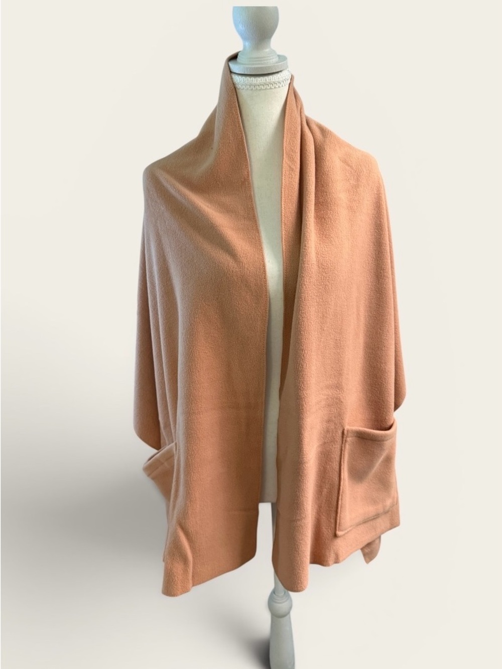 NWOT Cozy Camel Pocket Wrap for Women - Picture 2 of 11